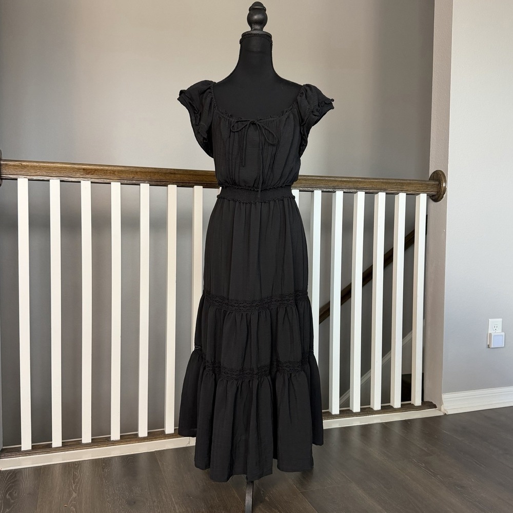 Mila Mae Short Sleeve Tiered Midi Dress Smocked Waist Black Small Whimsigoth